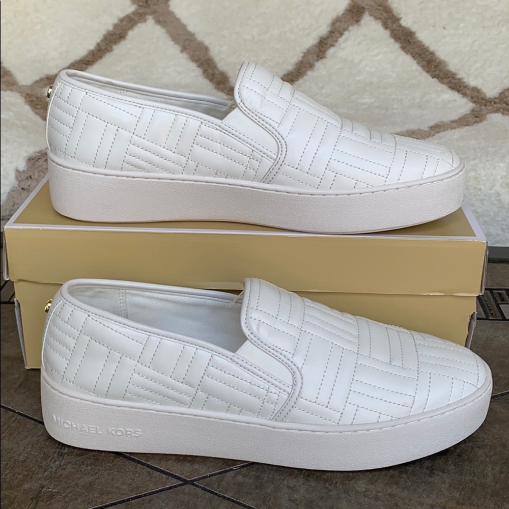 MICHAEL KORS TEDDY SLIP ON NAPPA PU OPTIC WHITE - Picture 2 of 16